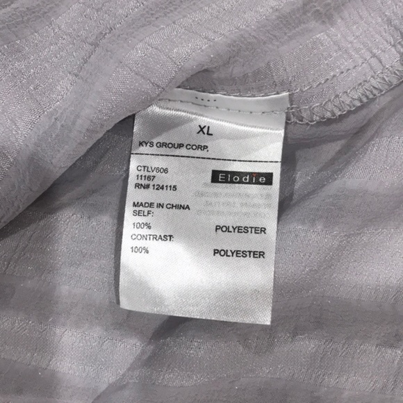 Happening in the present Top - Picture 4 of 5